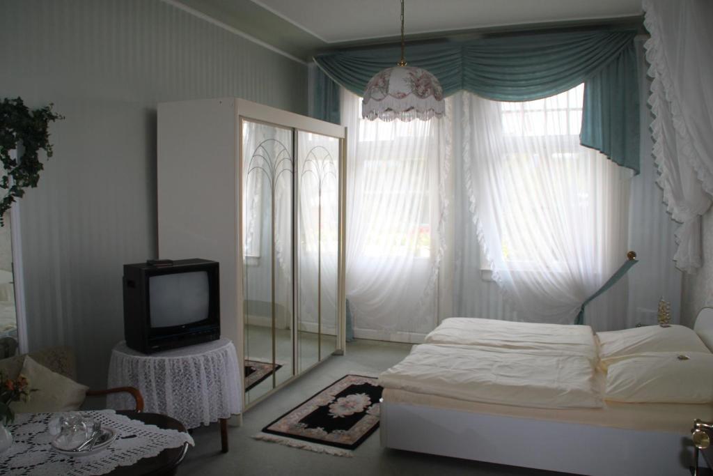 Hotel Villa Konigin Luise バート・ピルモント 部屋 写真